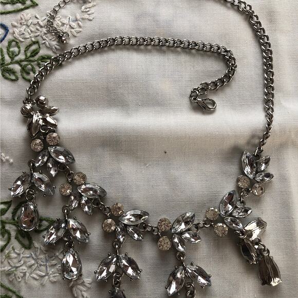 Vintage Clear Crystal Dangle Bib Collar Prom Necklace - Picture 4 of 9